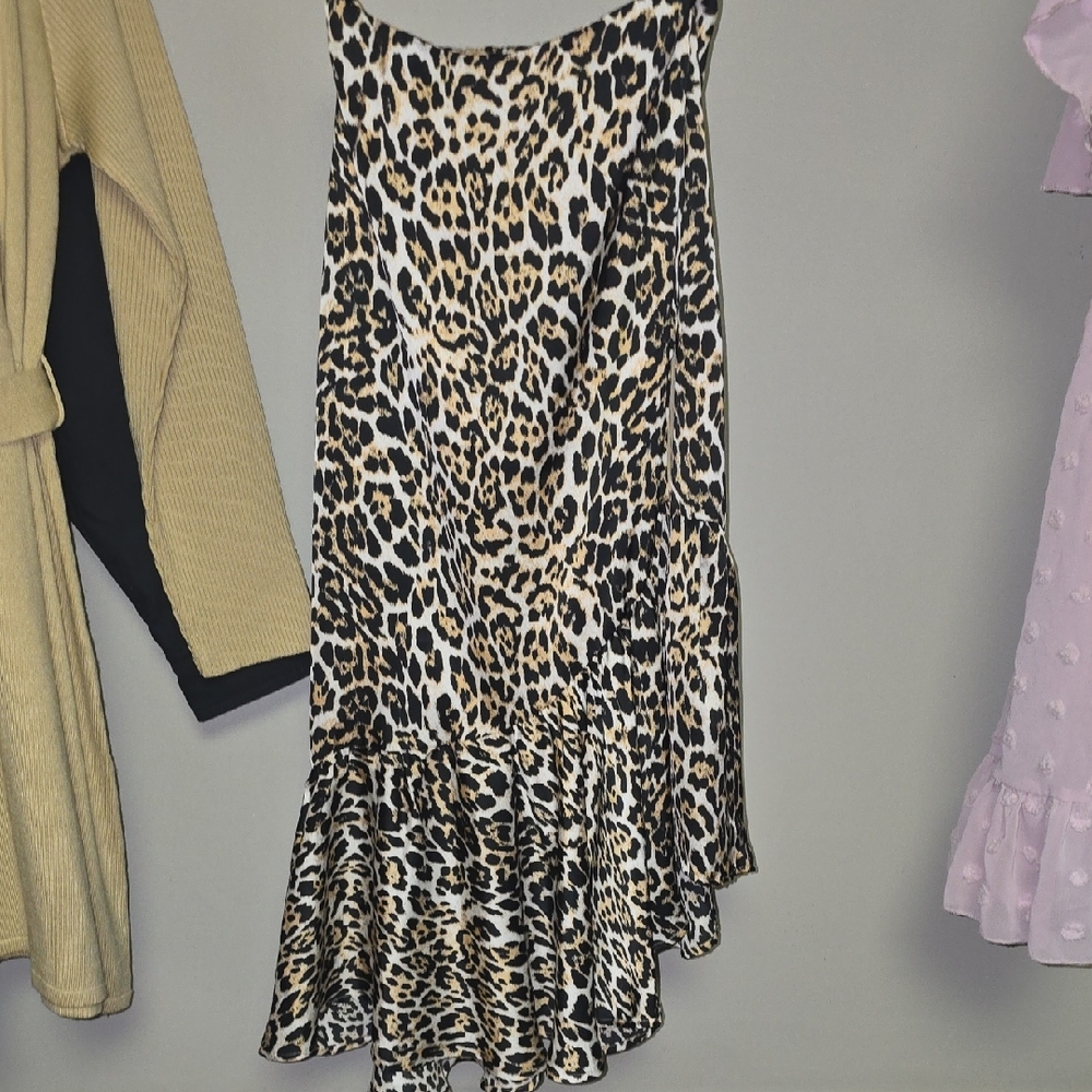 Superdown Asymmetrical Leopard Print Skirt